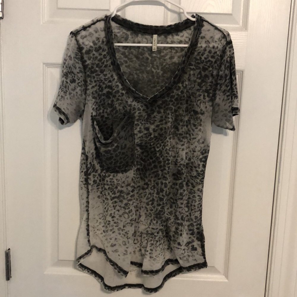 Z Supply Slub Pocket Tee, short sleeve leopard print green t shirt size small